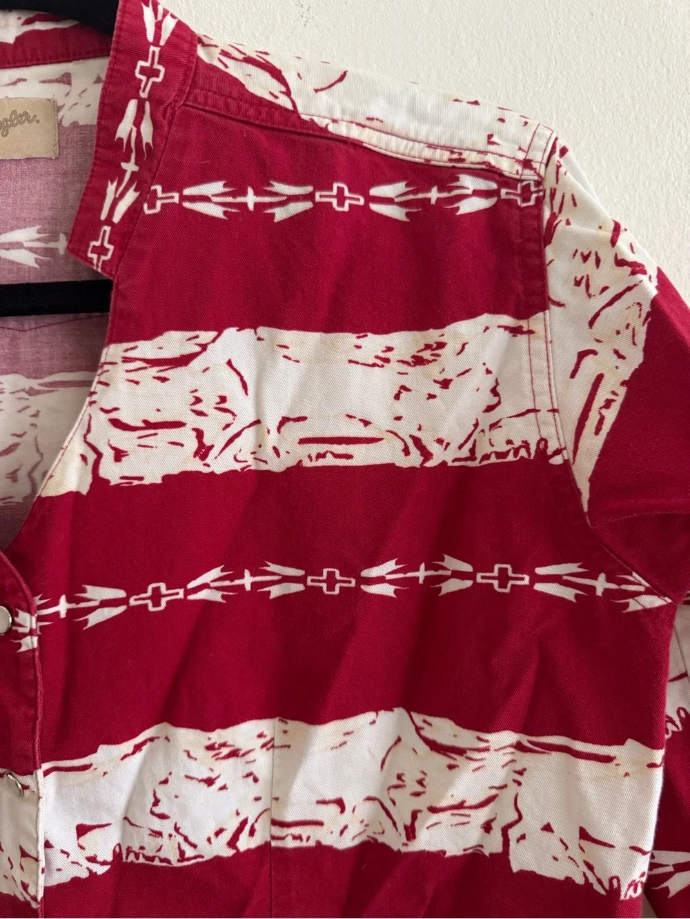 Vintage 90s Wrangler Red and White Western Button Up - Picture 5 of 7